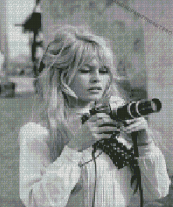 Monochrome Bridget Bardot Diamond Painting