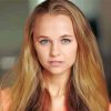 Young Madison Iseman Diamond Painting